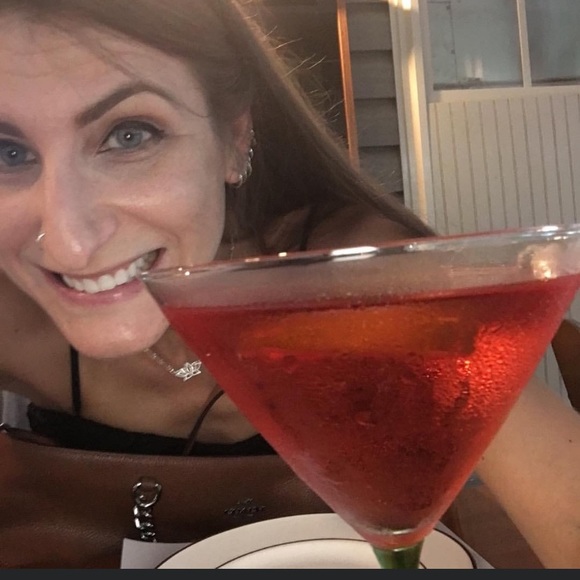 Meet your Posher, Kelly - Picture 3 of 8